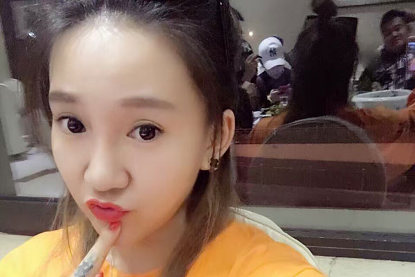 刘大美人纹身关公 不明白这样的人品怎么成的网红