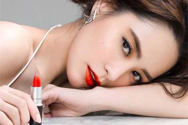 阿娇和陈冠希的照片是怎样的 修电脑照片原图视频发生什么事了吗
