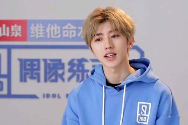 蔡徐坤自曝理想型女友标准 蔡徐坤女朋友是谁喜欢的偶像是谁
