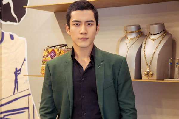 韩东君男女关系混乱 和他搭戏的女主颜值都差他几个档次