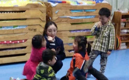 李小璐和pgone现在怎么样了 李小璐风波后首度现身做公益