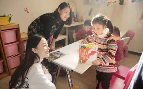李小璐和pgone现在怎么样了 李小璐风波后首度现身做公益