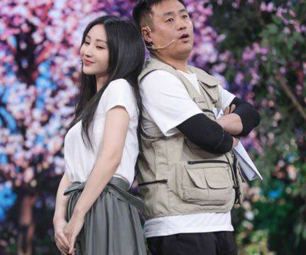 柳岩宋晓峰小品全集 花瓶的帽子终于去掉了凭实力说话