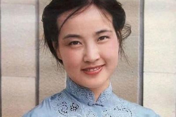 刘晓庆内裤放大照 64岁颜值逆返30青年厉害呀