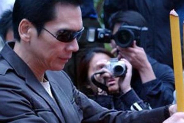 ���뾯����ǿ ��������۵ĺڰ��ϴ�����