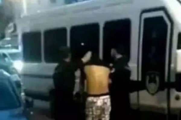 赵本六鹤岗发生什么事了 没有想真的打炒作一下