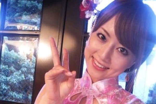 吉泽明步好看番号集 把男优当作是幻想对象格外投入