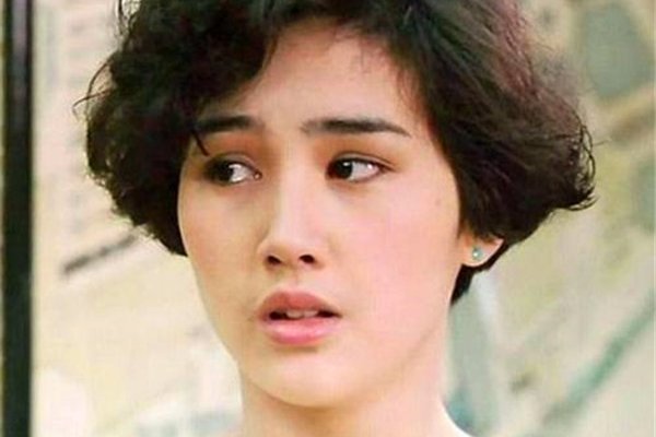柏安妮和多少人爱过 只要身体允许就一直谈恋爱