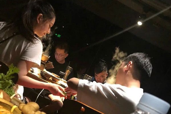 ��˼�ϳ���������װ���� ��������˼��ǰŮ�������ǩ���Ѿ�Ӯ��