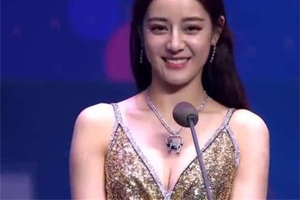 迪丽热巴被潜规资源百度云是什么 迪丽热巴被整容脸恶搞