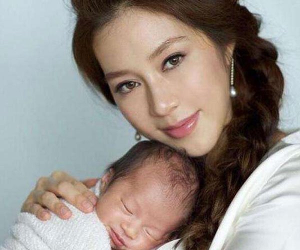 徐子淇怀第五胎 嫁人当妈后还经常穿那么暴露的衣服