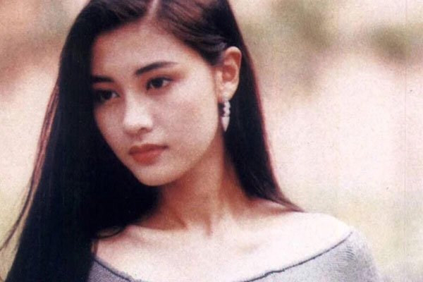 李嘉欣早年纯情三级艳照 青少年时期的女神级影视演员