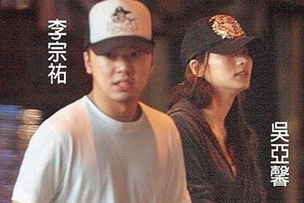 吴亚馨淫照门不雅照 和月事妹到底谁更惨呢