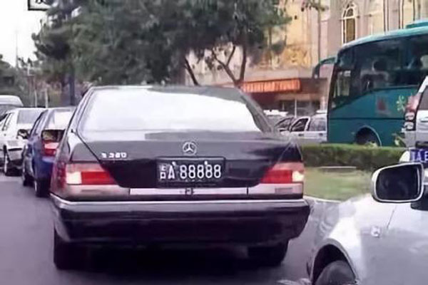 乔四爷当初超了谁的车 遗言:超车有风险加速需谨慎