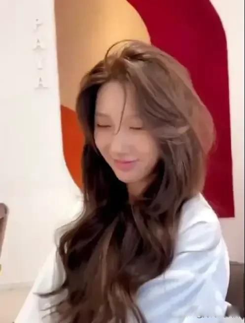 都美竹描述吴亦凡细节 吴亦凡都美竹事件的来龙去脉(吴签细的像牙签原文)