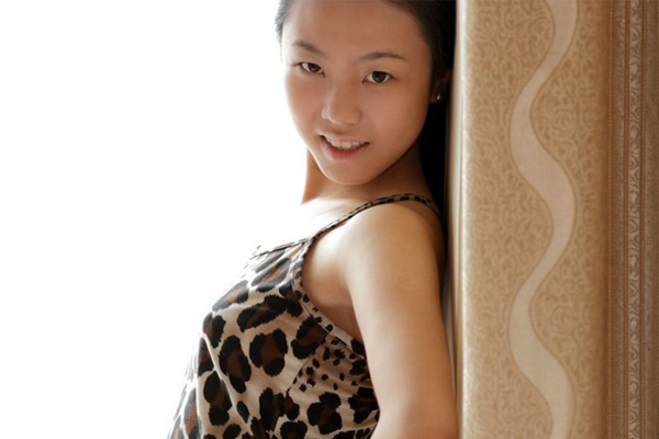 模特薛婧是谁 薛婧超大尺《姿韵3》系列作品