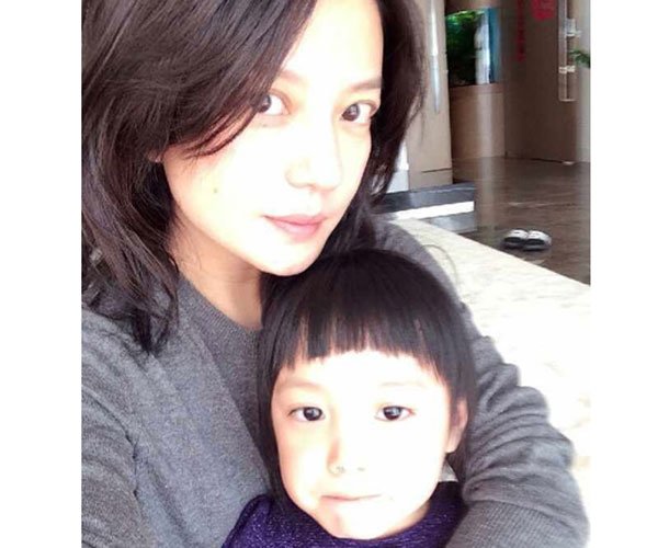 赵薇女儿长的太像谁 许宗蘅与赵薇女儿怎么回事