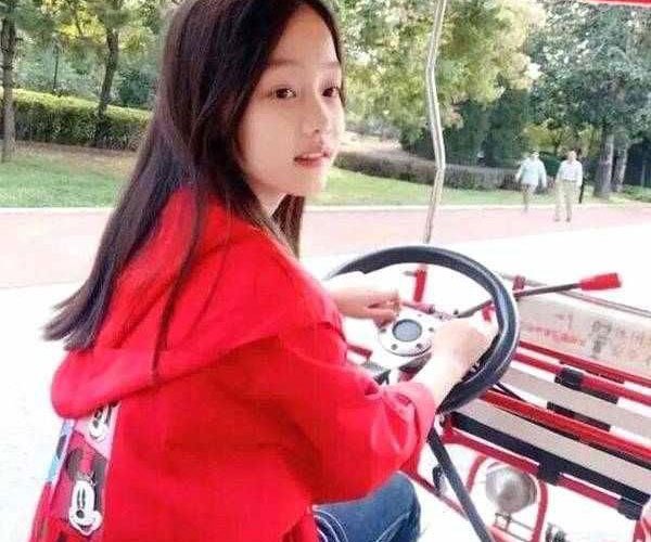 赵薇女儿长的太像谁 许宗蘅与赵薇女儿怎么回事