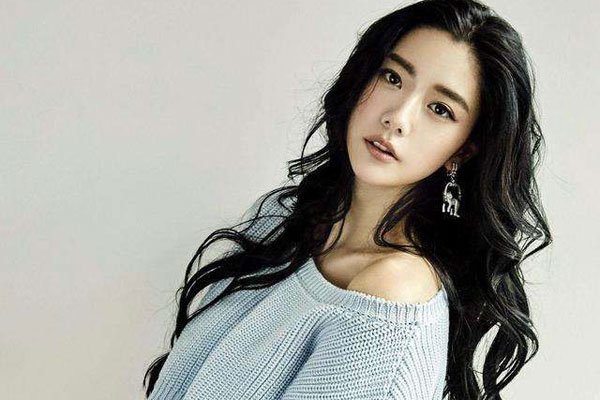 李成敏全程60秒的表演 李成敏趴地抖奶裸乳露点节目叫什么