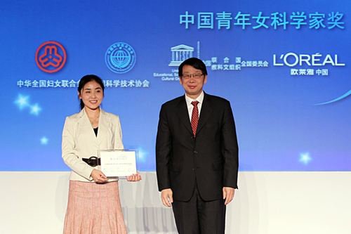 颜宁和施一公的爱情故事 颜宁与施一公的关系结婚了吗