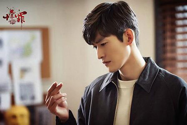 一张叫做张翰眼睛的图片 张翰的眼睛密集恐惧症真够瘆人的