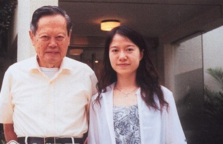 翁帆的前任丈夫照片 有过一段婚姻,第一任丈夫现状