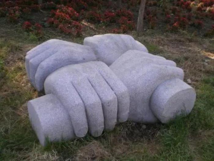 �������Ŷ��³������ӵĹ�ϵ ��������������ֵܵķ���ʷ