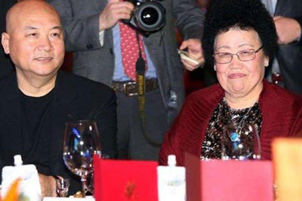 ������ĵ�һ�����Ӹ���������Ƭ �ͳ�������ʦ���ʱ����38��