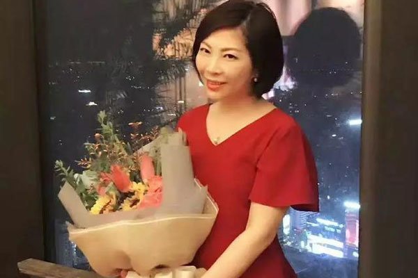 �˻�������Ƭ �Ͼ���̫��˻����յƹ�����ʵ��
