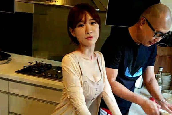 呆妹住刘杀鸡家一个月 刘杀鸡和呆妹儿的关系有一腿吗