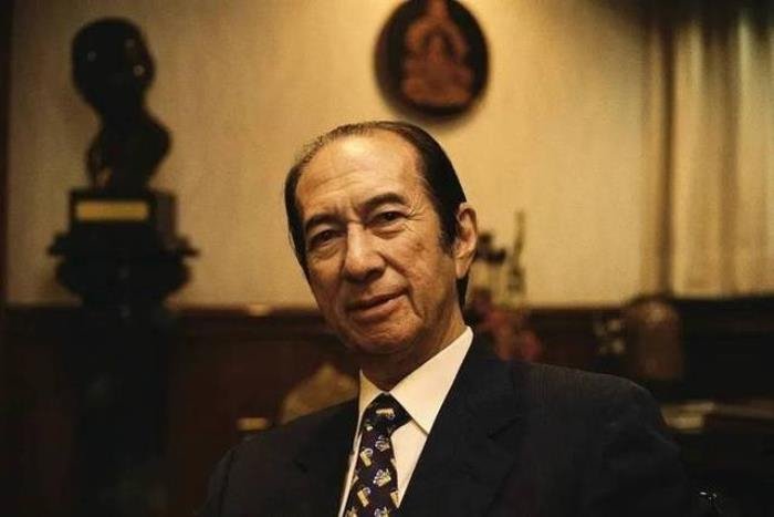 赌王四太出轨过吗 那么大年纪的何鸿燊如何使四太怀孕