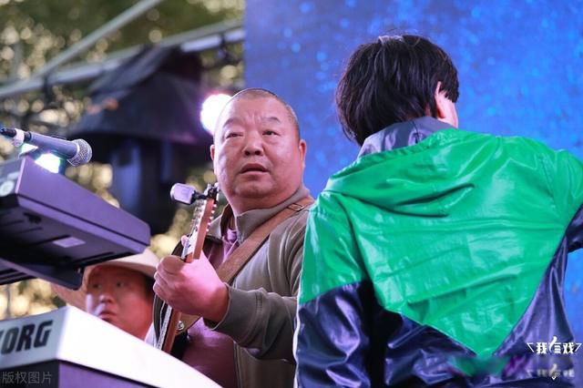 臧天朔周公子指的是谁 2005年周公子为梅婷战臧天朔