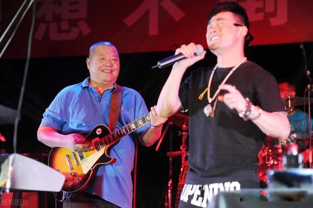 臧天朔周公子指的是谁 2005年周公子为梅婷战臧天朔