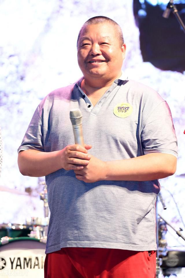 臧天朔周公子指的是谁 2005年周公子为梅婷战臧天朔