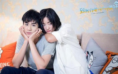 沈月是邱淑贞亲生的吗 演员沈月是谁的女儿?妈妈是哪位