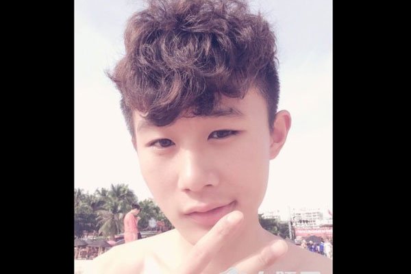 变形计摔死的主人公 变形计死人停播是哪一集