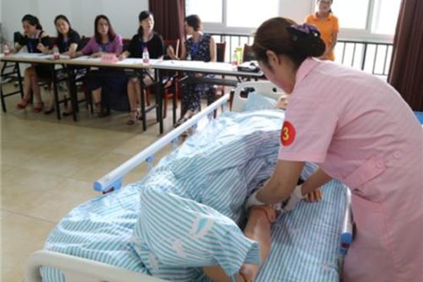 人死后嘴巴张着是什么意思 老人死后张着嘴对后人好吗