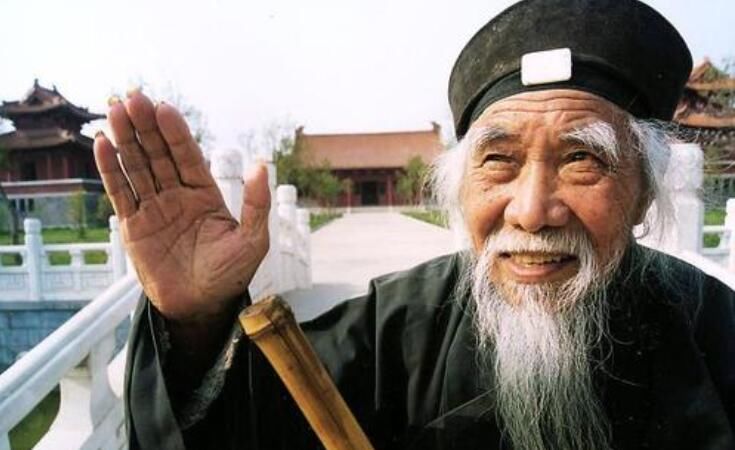 中国长寿的人排行榜前五名 菜篮公陈俊活了443岁