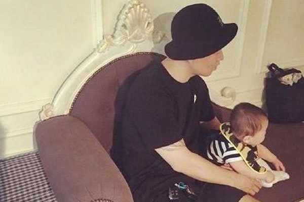 姜gary结婚宋智孝哭了 宣布喜讯后立马结婚好快啊
