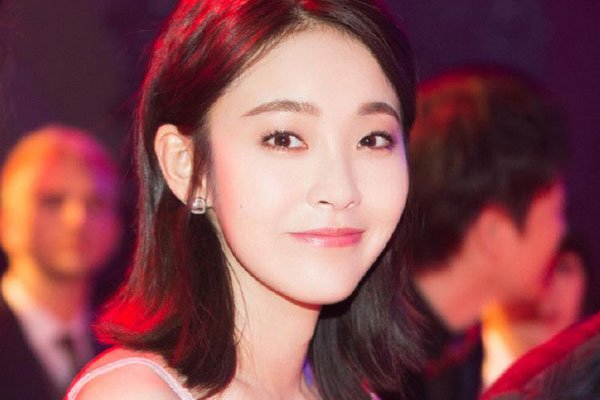 张佳宁的现实老公是哪位 很暧昧:张佳宁和叶祖新结婚了么