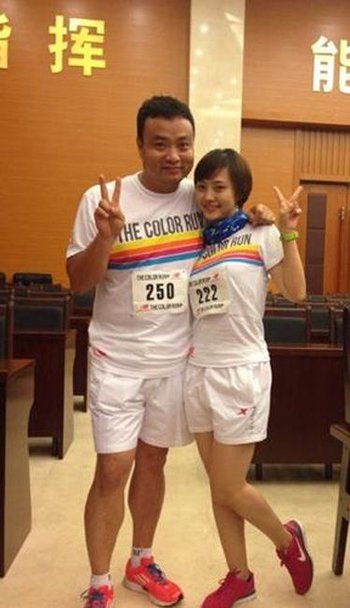 李梓萌第一任丈夫沙桐是谁 李梓萌现任老公简历