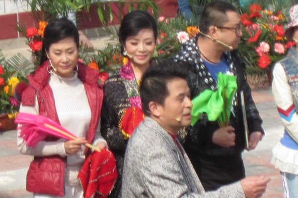 毕姥爷在饭局上说了啥 调侃的原话:毕福剑是因为什么下来的