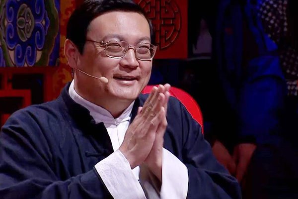 梁宏达事件是怎么回事 这么有才的梁宏达为什么不露面了呀