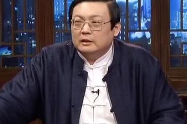 梁宏达事件是怎么回事 这么有才的梁宏达为什么不露面了呀
