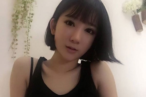 郭mini忘关摄像头怎么回事 跳舞暧昧还一直强调忘关摄像头