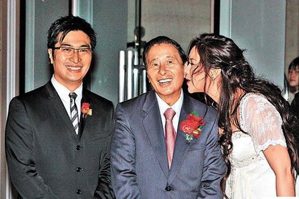 徐子淇和李兆基怎么这么亲密 天涯八卦私下关系(公公和儿媳)