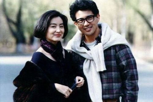 林青霞离了婚是真的吗 和秦汉的感情史为何没有结合