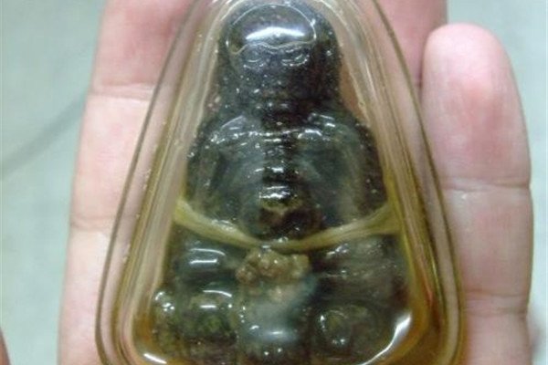 泰国阴牌有多邪 供奉的泰国阴牌是什么做的啥意思