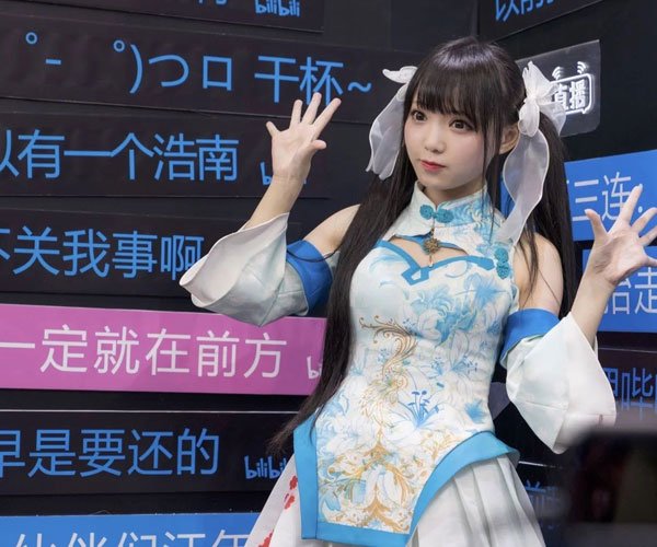 咬人猫年纪多大 视频制作精良舞跳很好