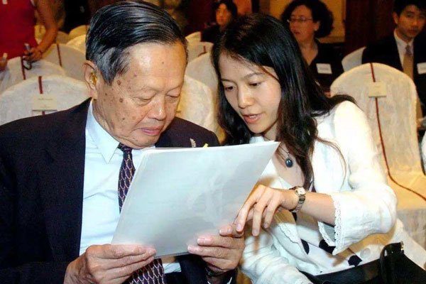 翁帆的生理需求 翁帆和杨振宁怎么解决生理问题
